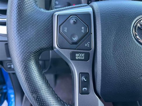 Used 2016 Toyota Tacoma Limited image 25