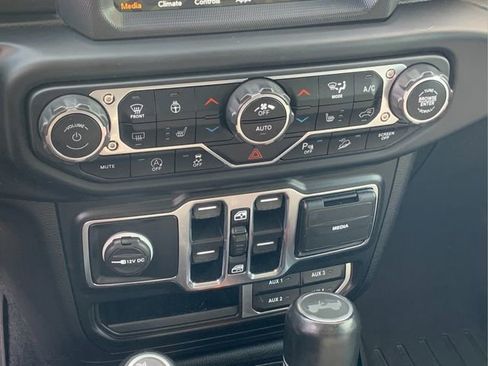 Certified 2020 Jeep Wrangler Unlimited Sahara image 16