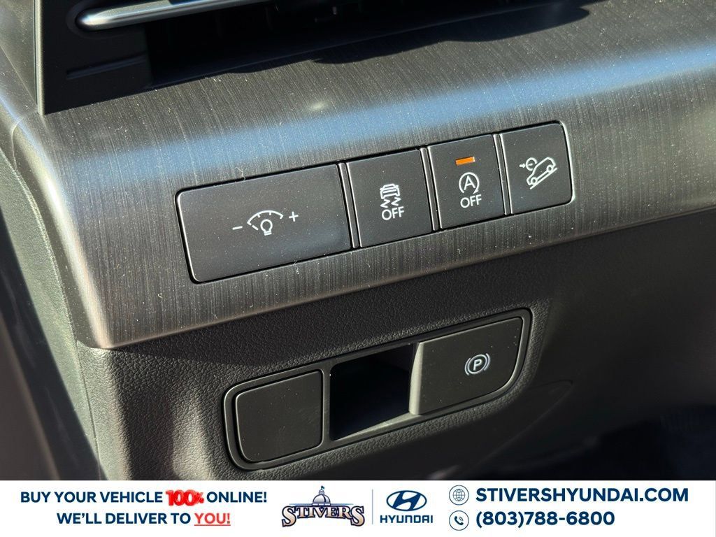 Used 2026 Hyundai Kona SE FWD image 21
