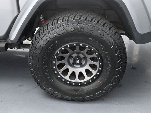 Used 2020 Jeep Gladiator Rubicon AWD/4WD image 35