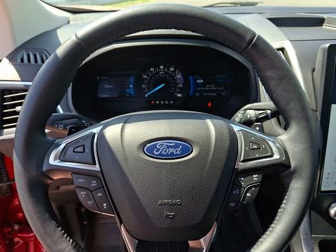 Used 2023 Ford Edge Titanium w/ Equipment Group 301A AWD/4WD image 19