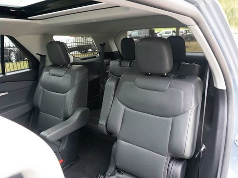 Used 2025 Ford Explorer Active w/ Active Comfort Package AWD/4WD image 20