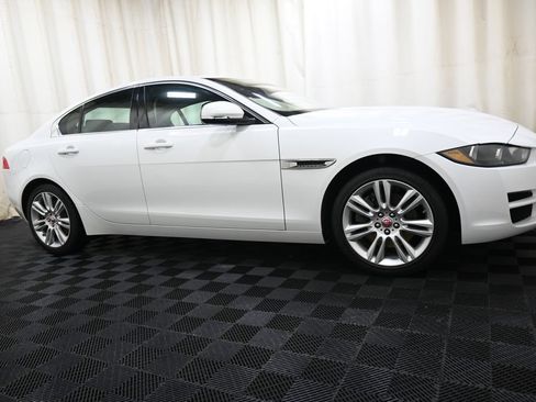 Used 2019 Jaguar XE Premium AWD/4WD image 15