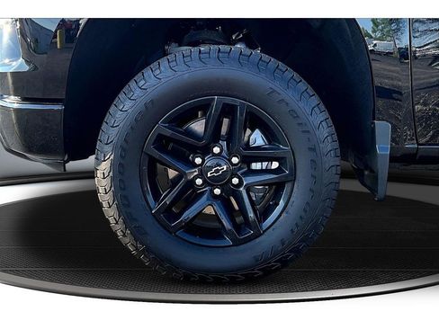 Used 2024 Chevrolet Silverado 1500 LT Trail Boss AWD/4WD image 10
