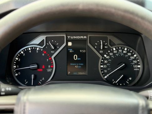 Used 2022 Toyota Tundra SR5 w/ SR5 Convenience Package AWD/4WD image 14