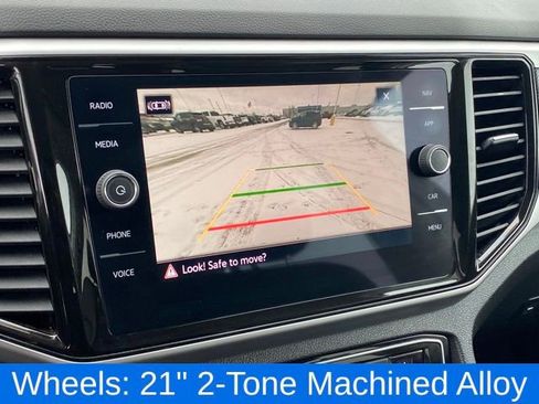 Used 2023 Volkswagen Atlas SEL Premium image 10