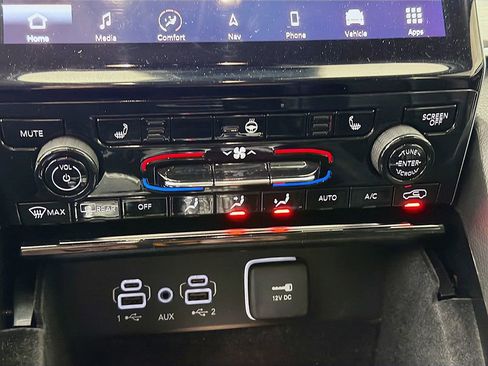 Used 2021 Jeep Grand Cherokee L Limited image 40