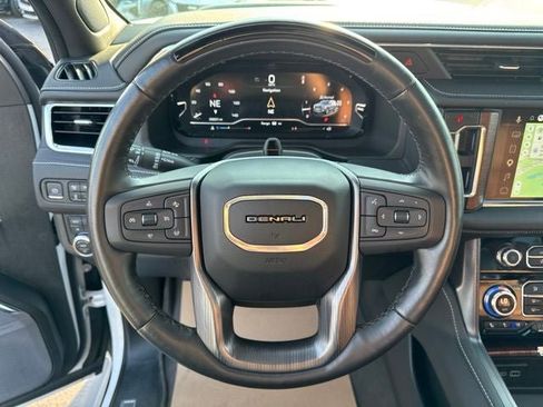 Used 2023 GMC Yukon XL Denali Ultimate AWD/4WD image 13