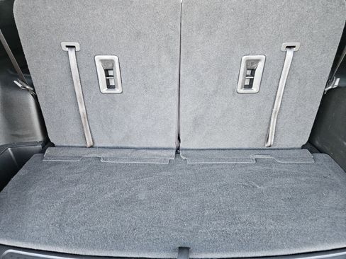 Certified 2023 GMC Acadia SLE w/ Driver Convenience Package image 36