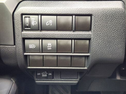 Used 2024 Toyota Tacoma SR AWD/4WD image 18