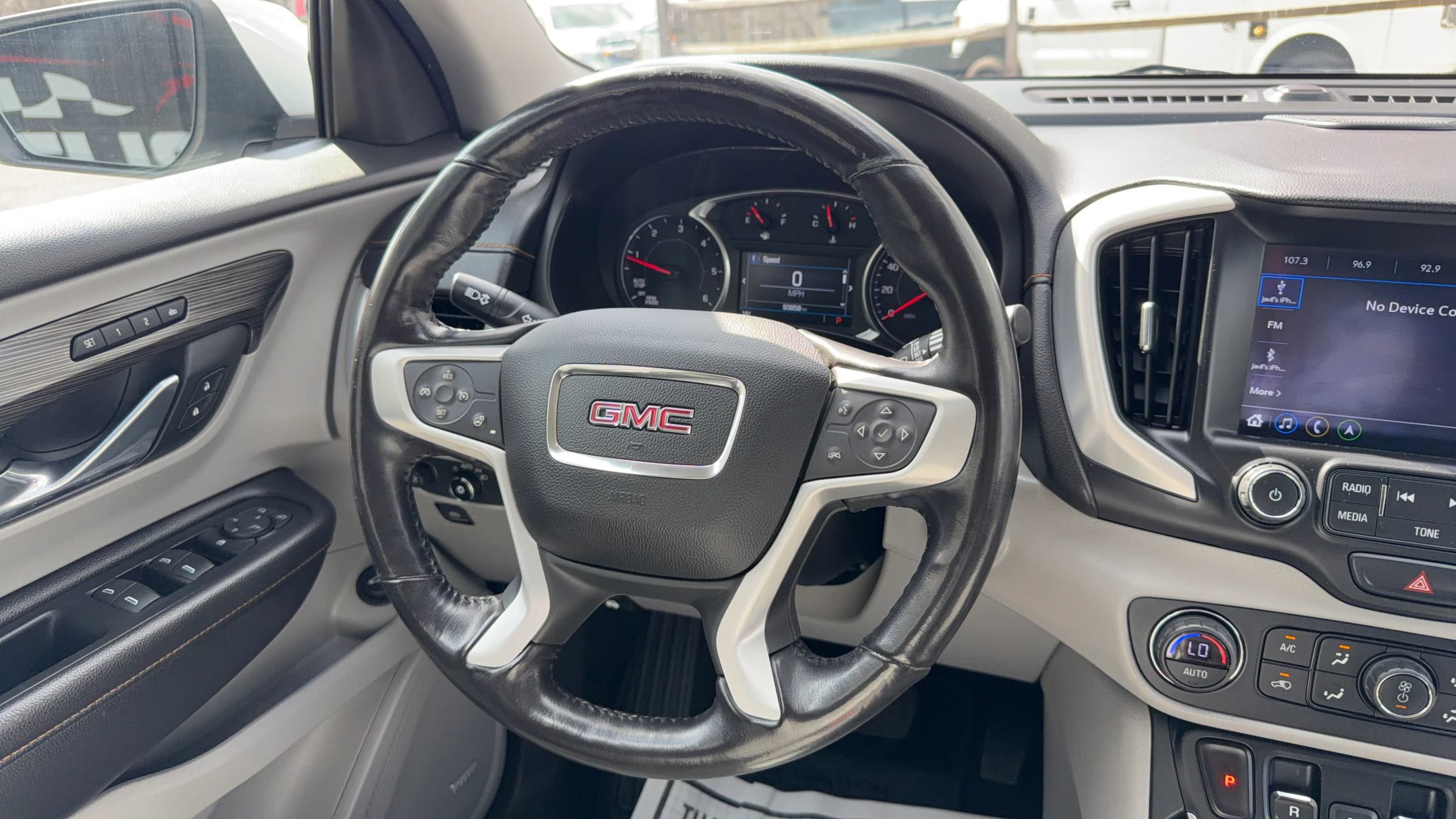 Used 2018 GMC Terrain SLT w/ Infotainment Package II AWD/4WD image 25