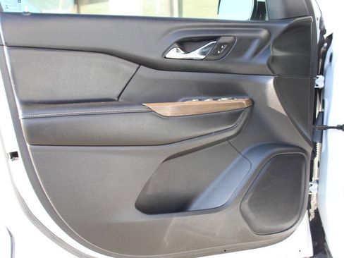 Used 2018 GMC Acadia SLE image 9