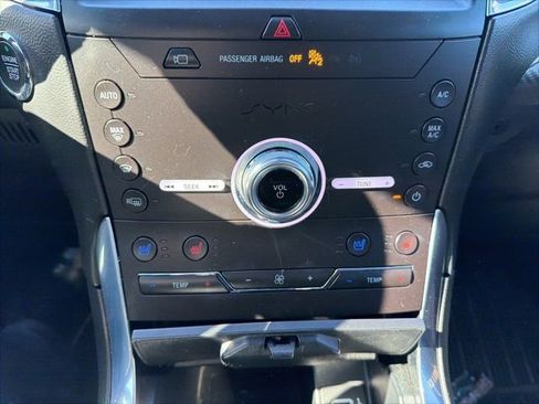 Used 2020 Ford Edge Titanium w/ Equipment Group 301A image 10