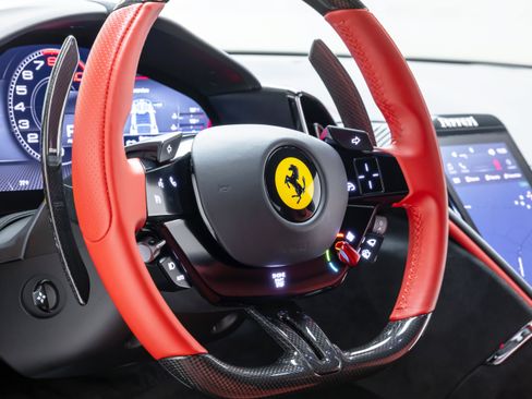 Used 2022 Ferrari Roma RWD image 36