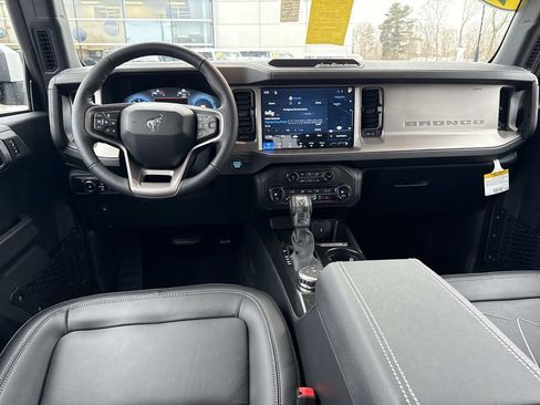 New 2026 Ford Bronco Outer Banks image 6