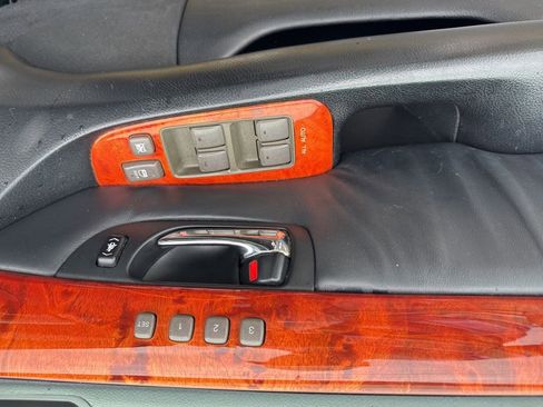 Used 2006 Lexus LS 430 RWD image 9