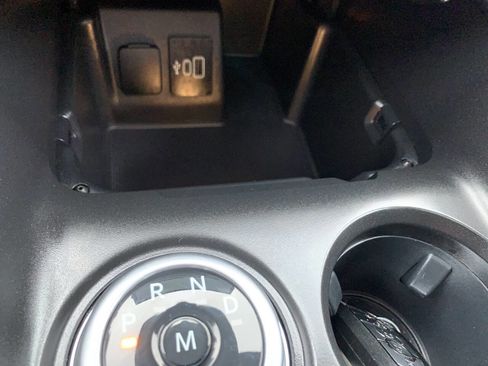 Used 2025 Ford Explorer ST image 17