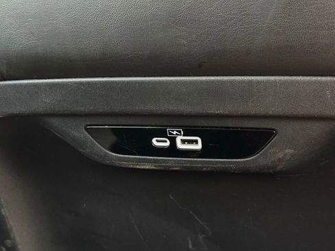 Used 2023 Chrysler Pacifica Touring-L FWD image 50