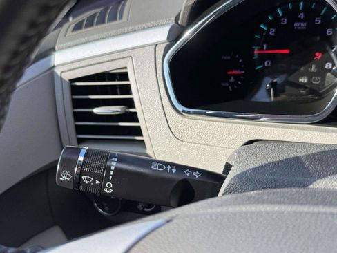 Used 2012 Chevrolet Traverse LS FWD image 23