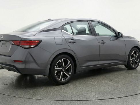Used 2025 Nissan Sentra SV FWD image 9