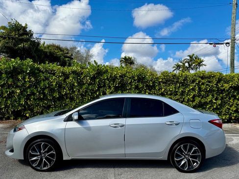 Used 2018 Toyota Corolla LE image 6