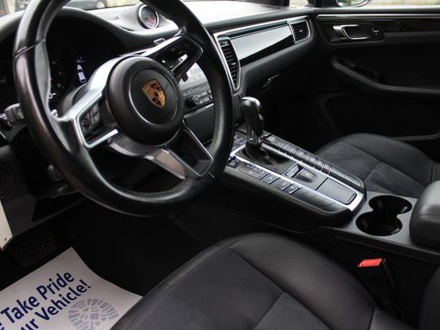 Used 2017 Porsche Macan AWD/4WD image 11