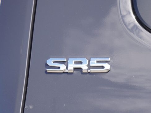 Used 2025 Toyota Tacoma SR5 AWD/4WD image 6
