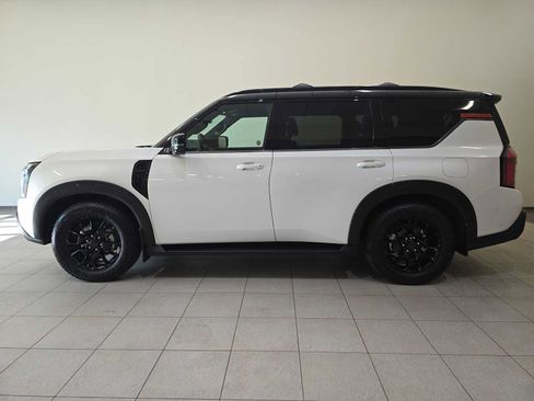 Used 2025 Nissan Armada PRO-4X AWD/4WD image 3
