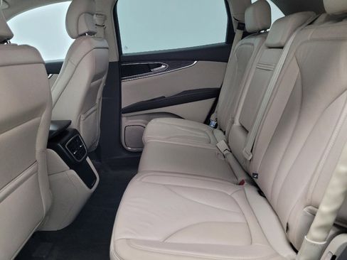 Used 2017 Lincoln MKX Select w/ Cargo Utility Package FWD image 18
