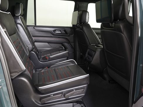 Used 2026 GMC Yukon XL AT4 Ultimate AWD/4WD image 10