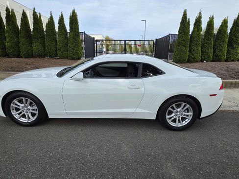 Used 2015 Chevrolet Camaro LS RWD image 9