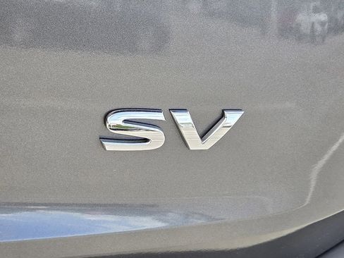 Used 2022 Nissan Rogue SV FWD image 11