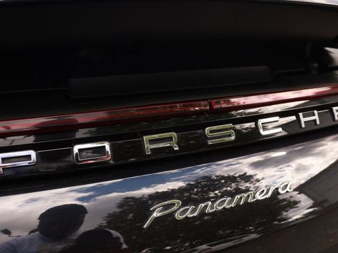 Used 2018 Porsche Panamera 4 AWD/4WD image 32