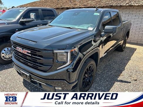 Used 2026 GMC Sierra 1500 Elevation AWD/4WD image 1