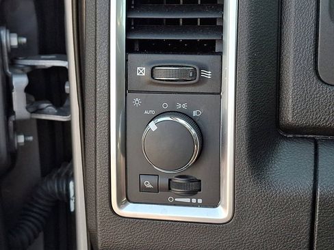 Used 2024 RAM 1500 Classic SLT AWD/4WD image 25