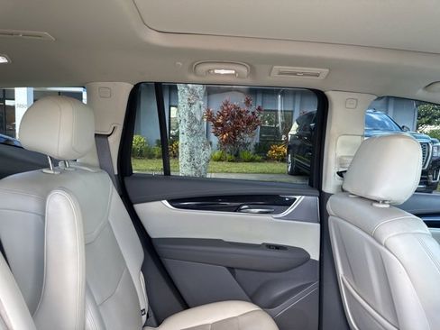 Used 2024 Cadillac XT6 Premium Luxury image 14