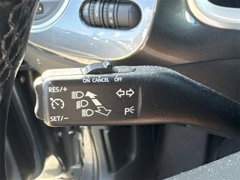 Used 2012 Volkswagen Beetle 2.5 image 43