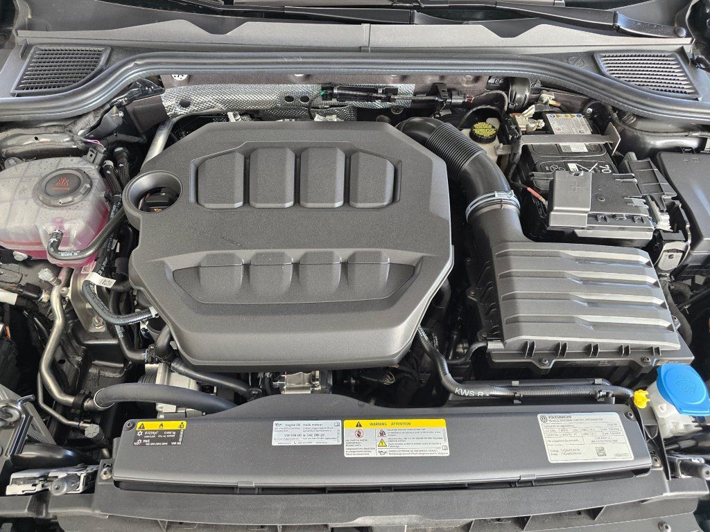 New 2026 Volkswagen GTI SE FWD image 12