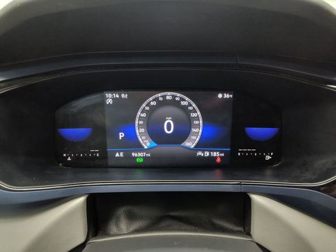 Used 2022 Volkswagen Taos SE image 17