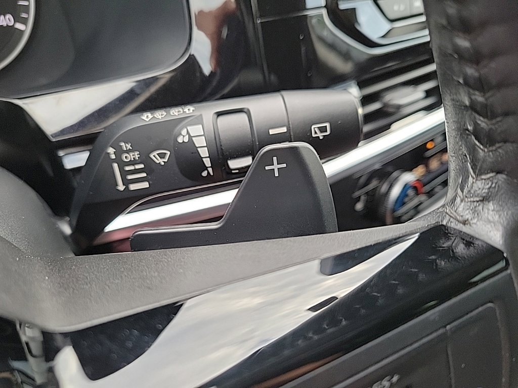 Used 2022 Nissan Pathfinder SV AWD/4WD image 26