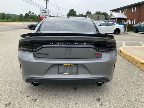 Used 2018 Dodge Charger R/T Scat Pack RWD image 4