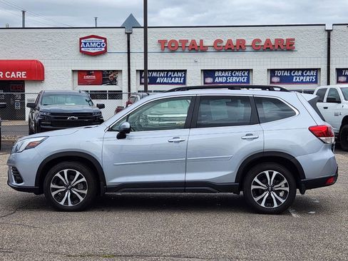 Used 2022 Subaru Forester Limited w/ Popular Package #2 AWD/4WD image 2