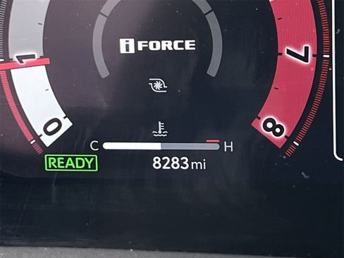 Used 2025 Toyota Tacoma Trailhunter image 17