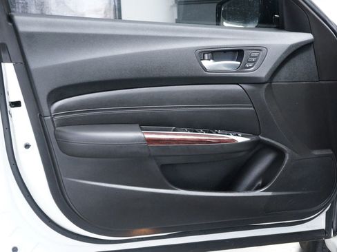Used 2016 Acura TLX image 25