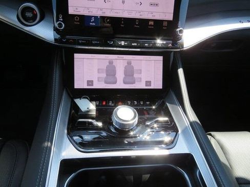 New 2023 Jeep Grand Wagoneer 4WD w/ Convenience Group III image 20