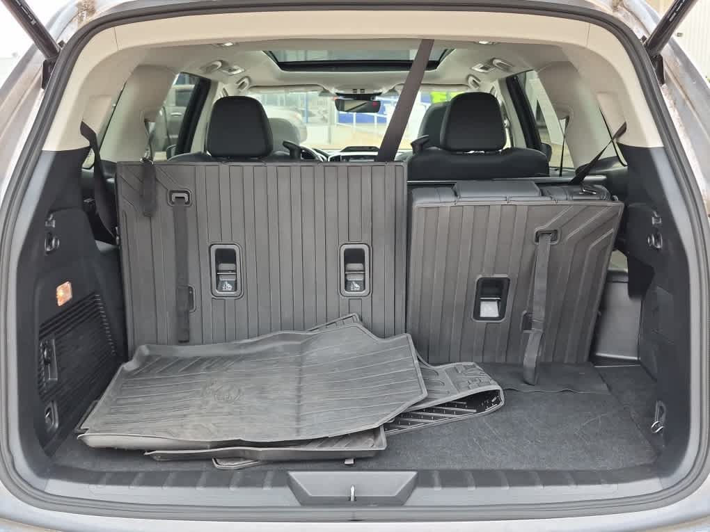 Used 2023 Subaru Ascent Limited w/ Technology Package AWD/4WD image 27