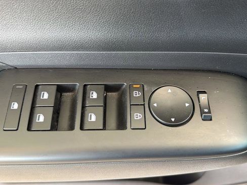 Used 2024 Hyundai Kona SEL FWD image 19