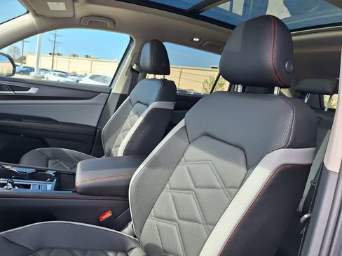 New 2026 Volkswagen Atlas Peak Edition AWD/4WD image 11