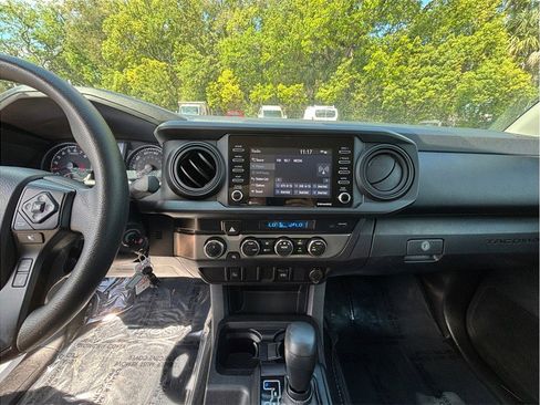 Used 2022 Toyota Tacoma SR AWD/4WD image 11