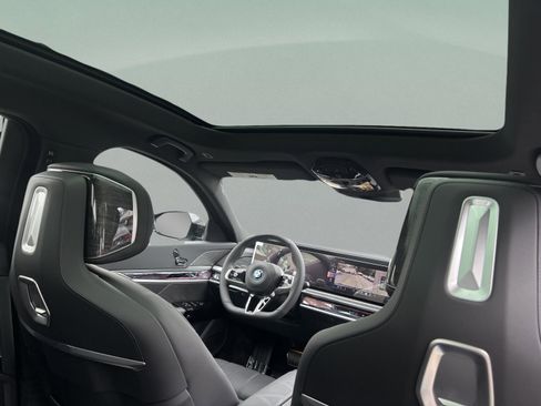 New 2026 BMW 750e xDrive 750e xDrive image 31